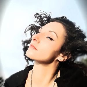 Meet your Posher, Phee